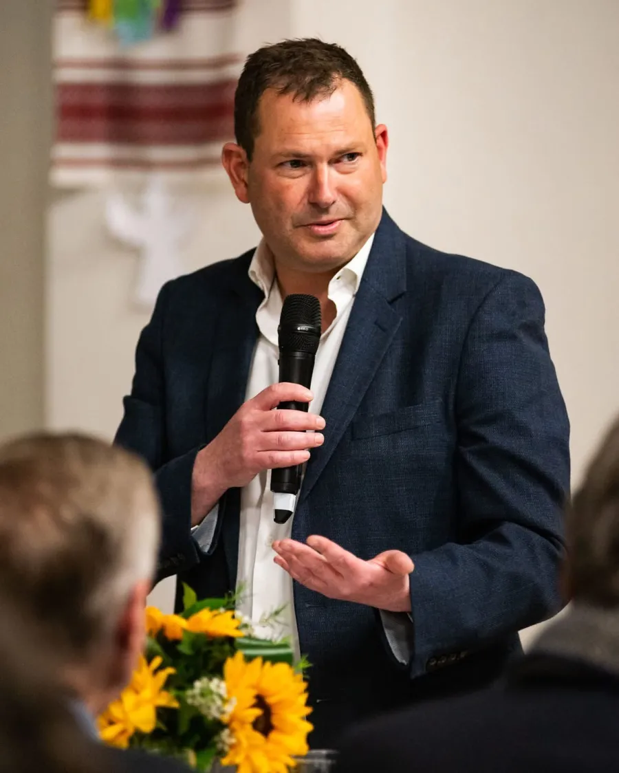 Alan Bolchover giving a speech 