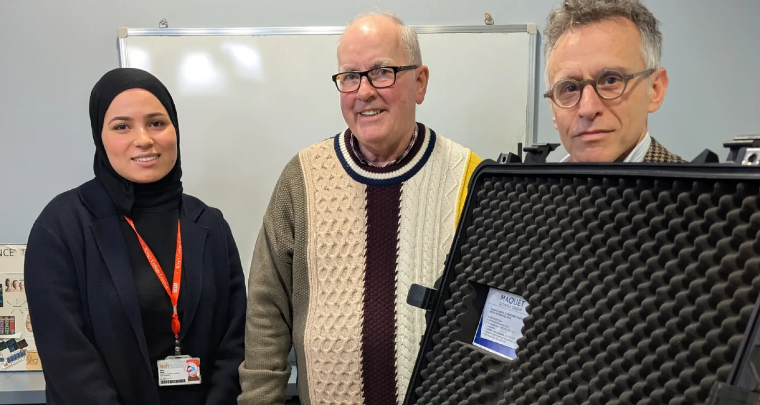 Ralph and team with the Cardiohelp machine
