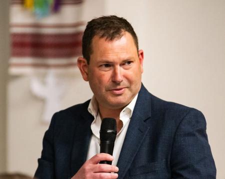 Alan Bolchover giving a speech 
