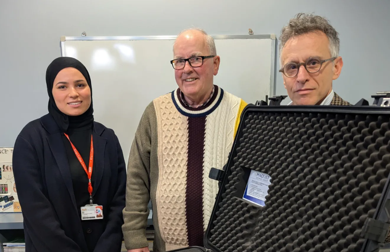 Ralph and team with the Cardiohelp machine